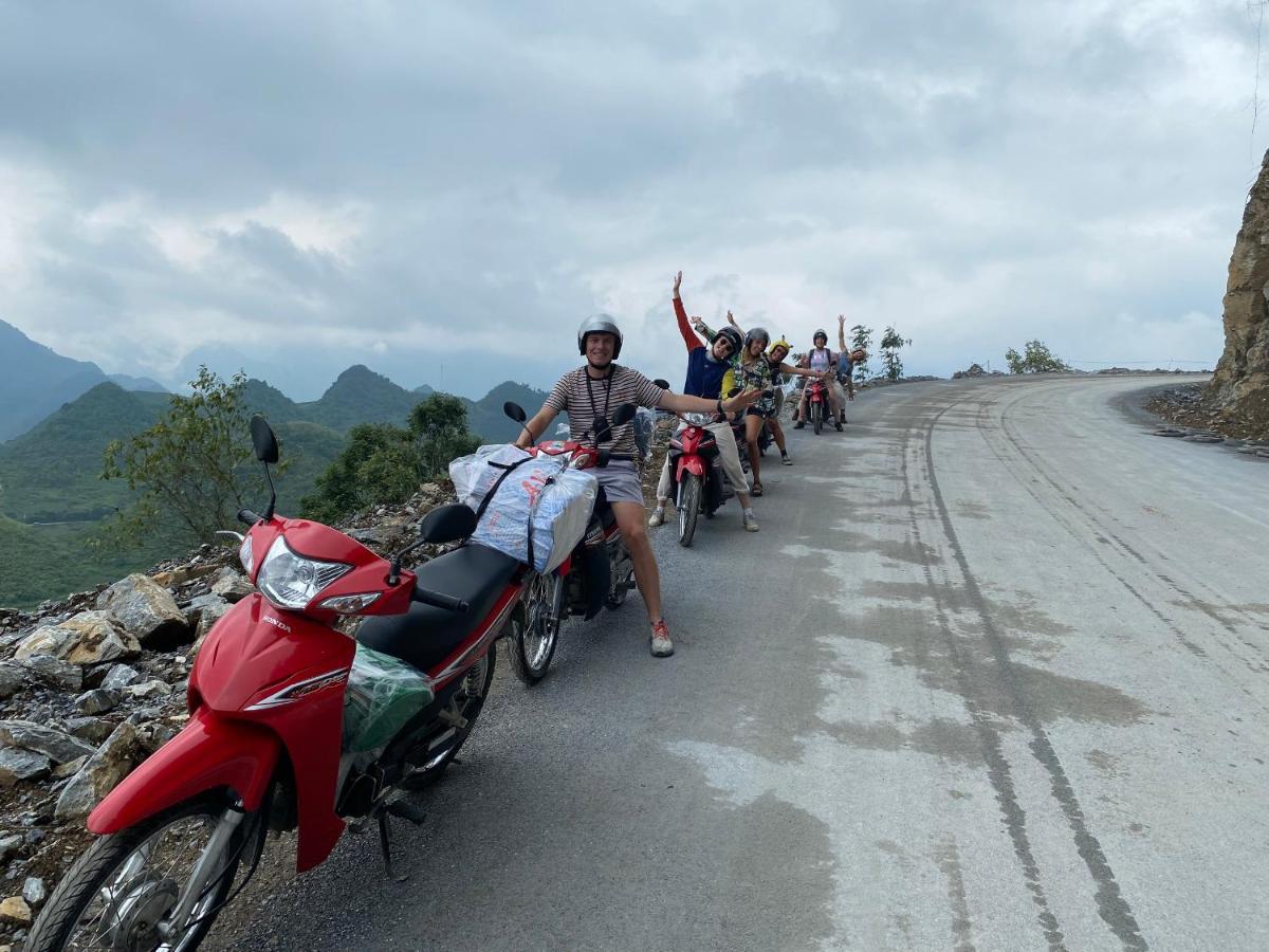 Hg Hostel Provide Tours & Motorbikes Hà Giang Zewnętrze zdjęcie
